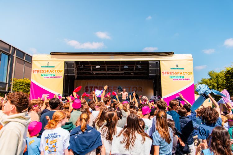 Zomerzon, zotte beats en zweet op Spes Nostra