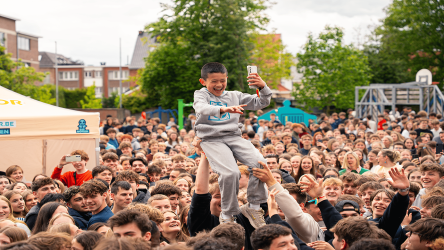Zoveel man, zoveel moshpits, zoveel ambiance! Zoveel man, zoveel moshpits, zoveel ambiance!