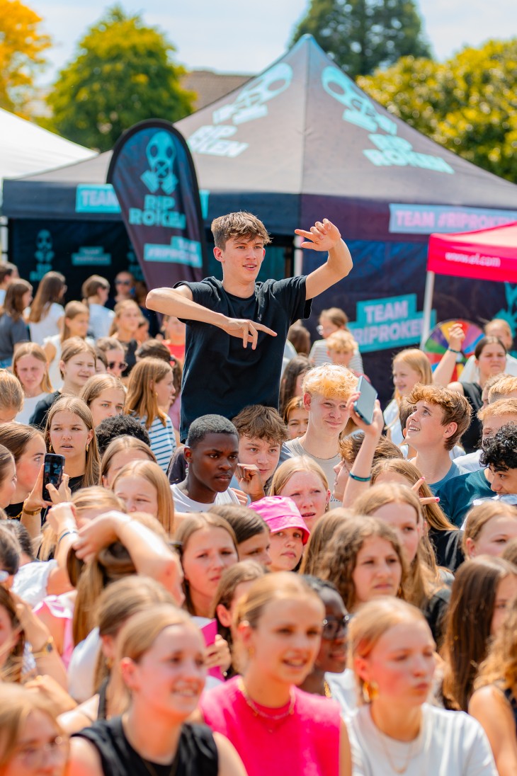 Zonnige Vibes: Stanne en Hans Glock schitteren op hun eerste Stressfactor in Arendonk