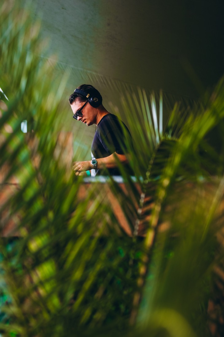 Stressfactor opent Fuze Tea Pool Party op Sunrise Festival Stressfactor opent Fuze Tea Pool Party op Sunrise Festival